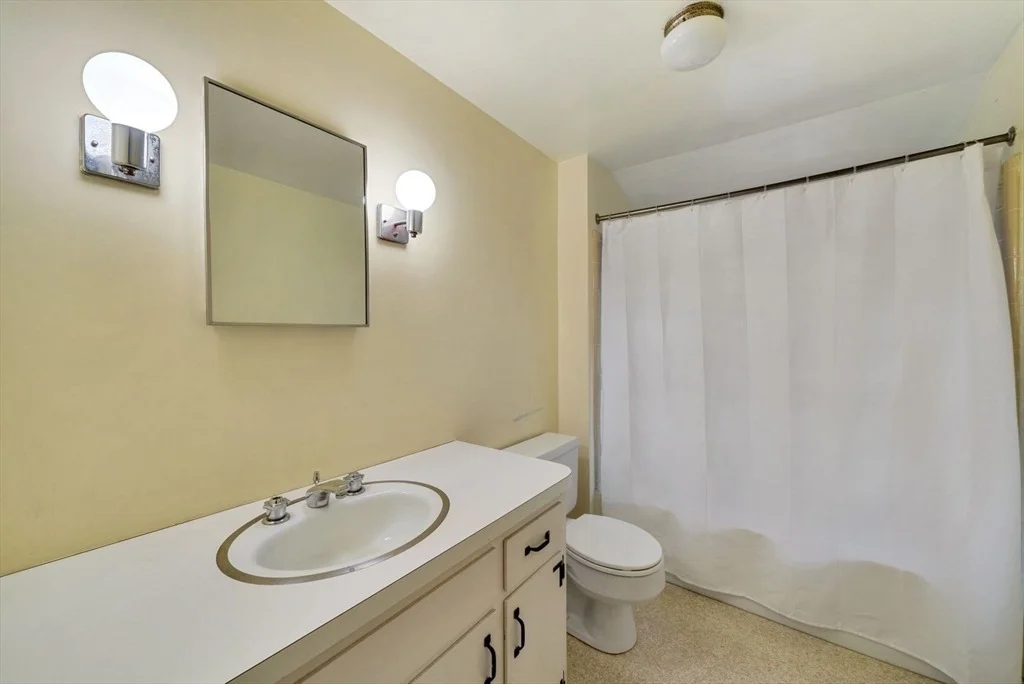 Photo of 74 Chestnut St