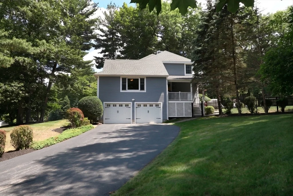 Photo of 4 Burnham Dr