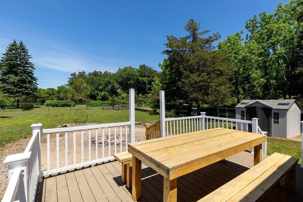 Photo of 189 Blackmore Pond Rd