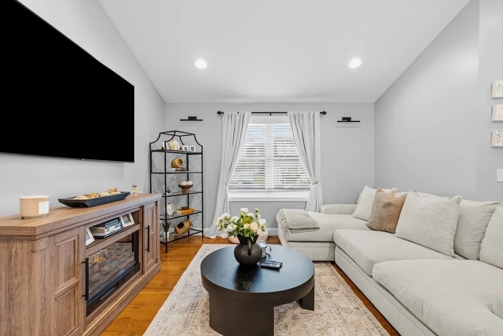 Photo of 127 Middlesex St