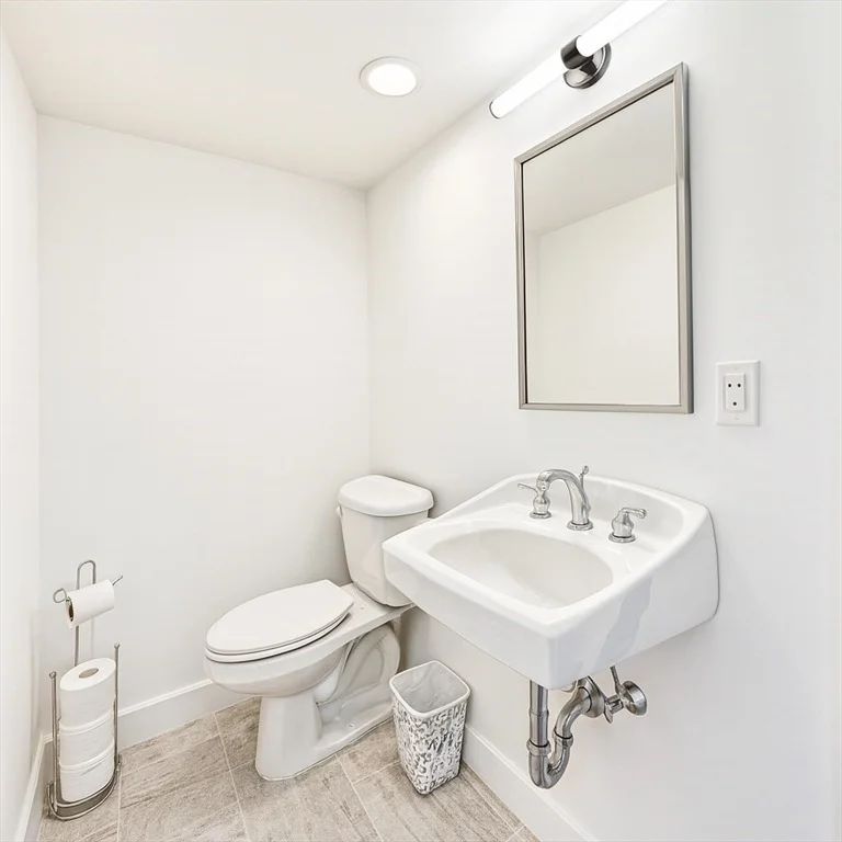 Photo of Unit 205 at 17 Kearney Sq