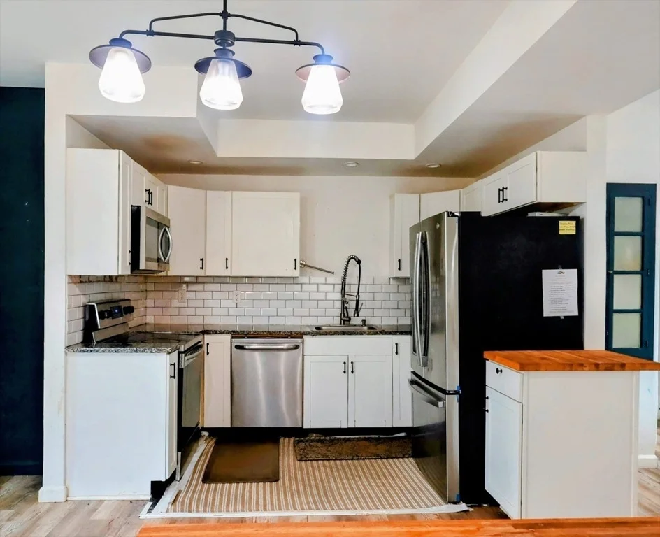 Photo of 98 Drury Ave