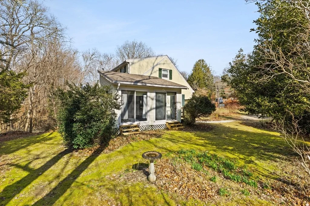Photo of 14 Clay Pond Rd