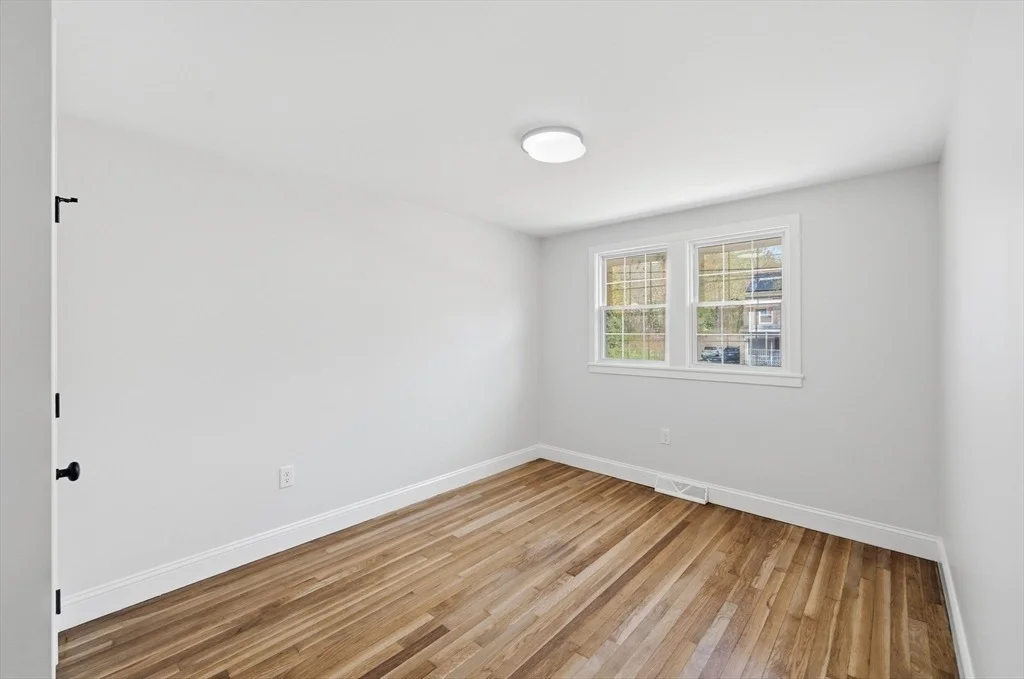 Photo of 44 Wildbrook Road