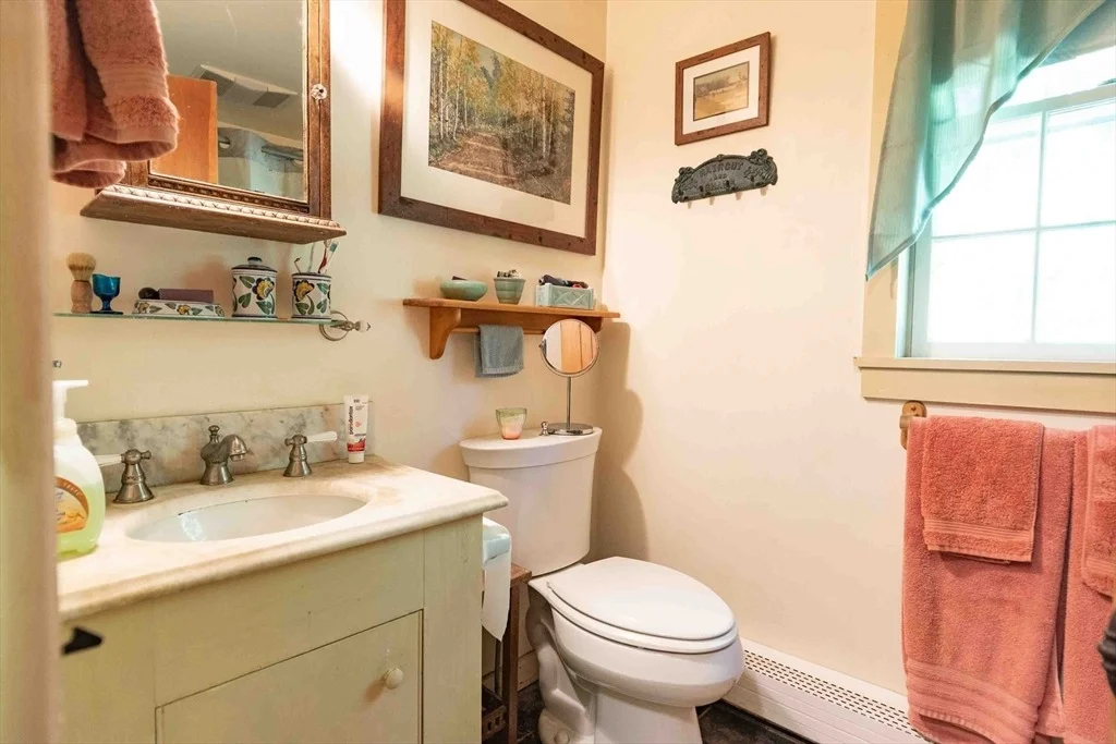 Photo of 80 Lyman Rd