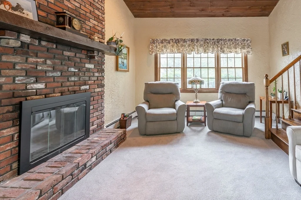Photo of 127 Catamount Rd
