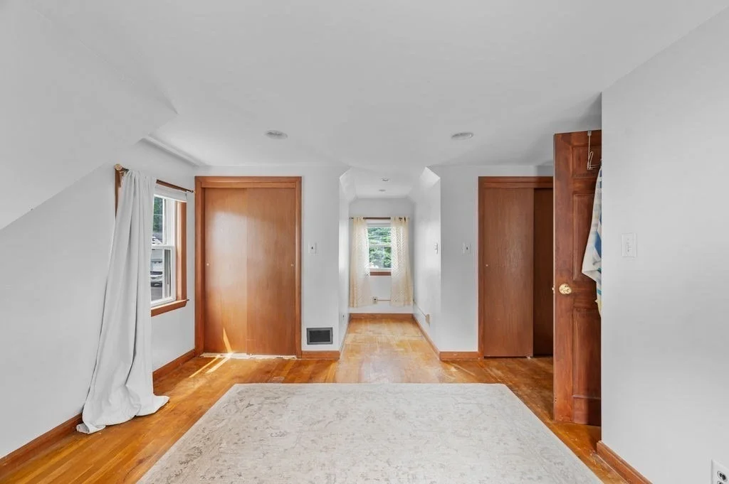Photo of 10 Mount Pleasant Dr