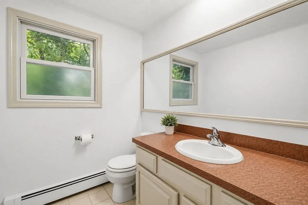 Photo of 166 School St
