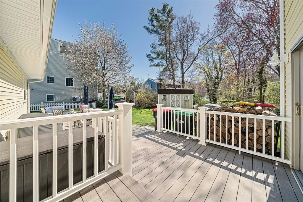 Photo of 53 Shore Dr