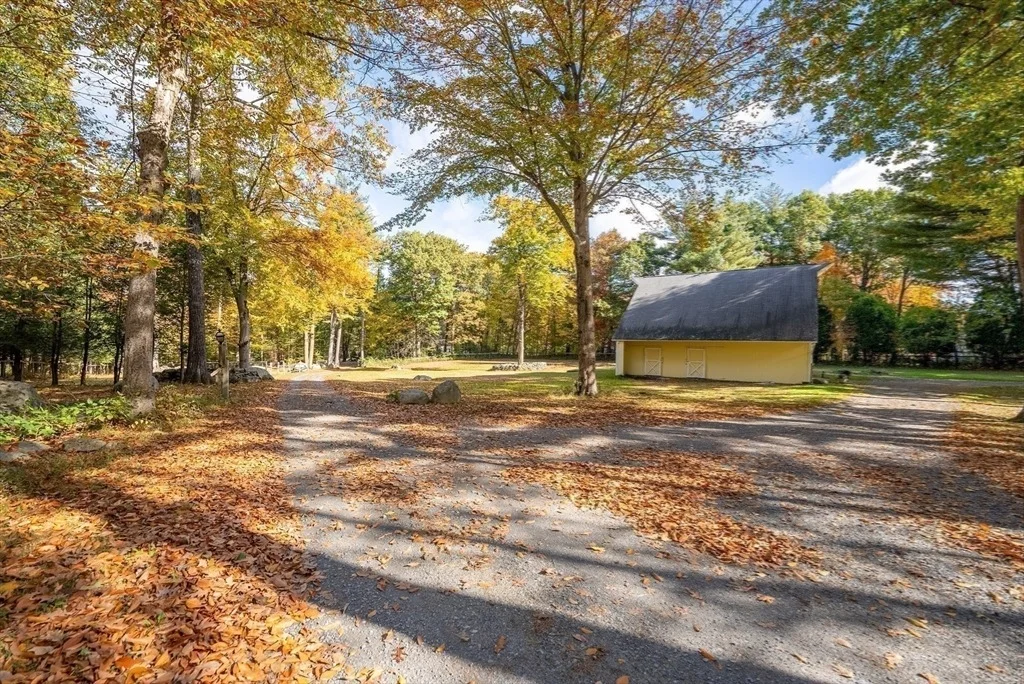 Photo of 125 West Bare Hill Road