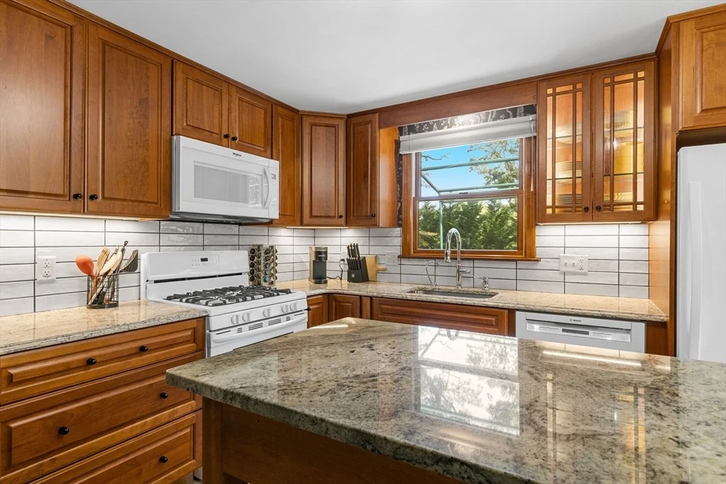 Photo of 13 Elm Dr