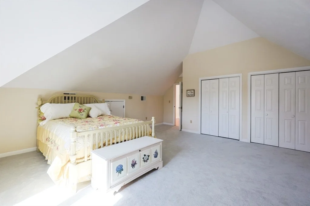 Photo of 8 Fieldstone Lane