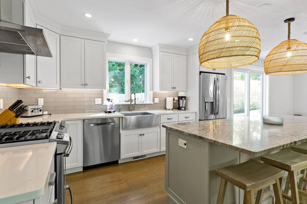 Photo of 564 Cotuit Bay Drive