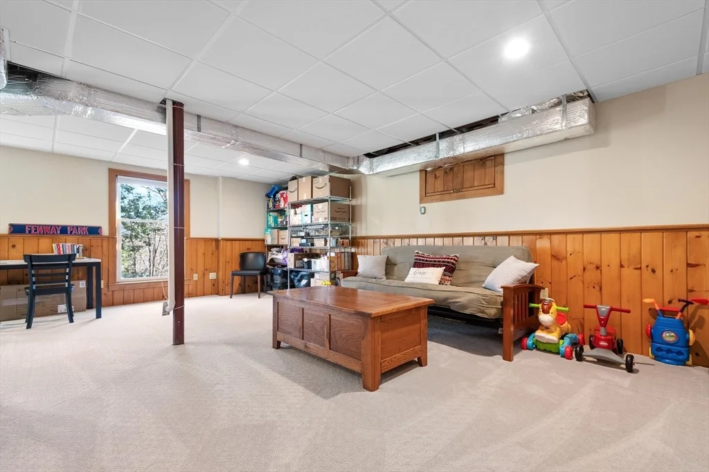Photo of 25 Woodside Cir