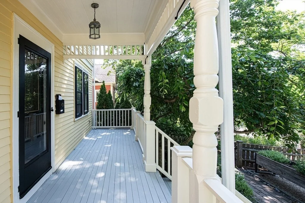 Photo of 147 Lowell St