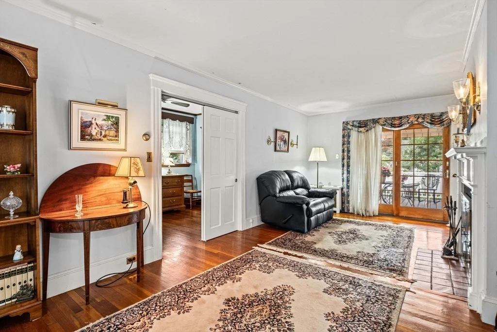 Photo of 3 Roosevelt Road
