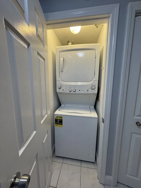 Photo of Unit 408 at 205 Ferry St