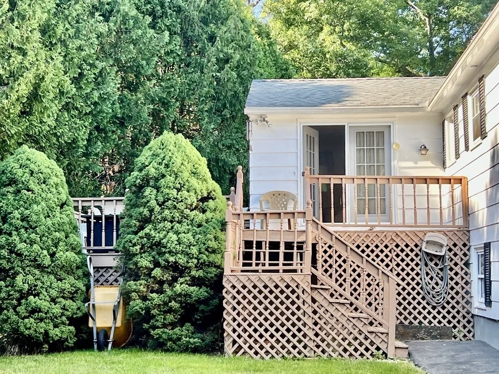 Photo of 60 Carousel Dr.