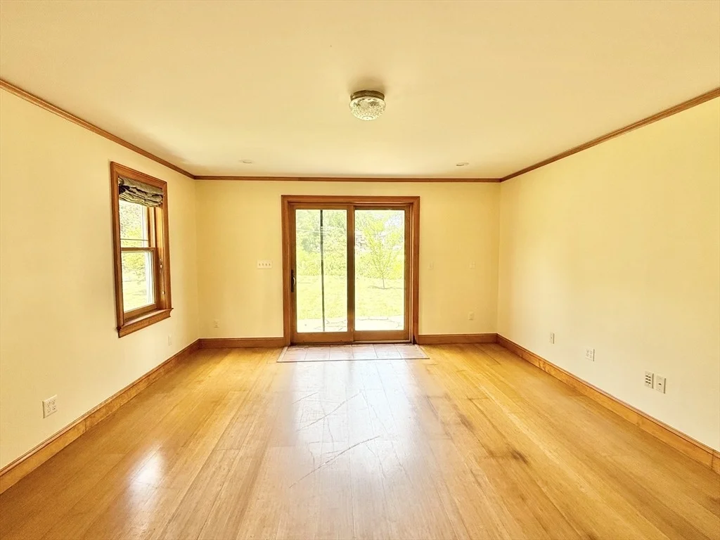 Photo of 9 Eastern Ave