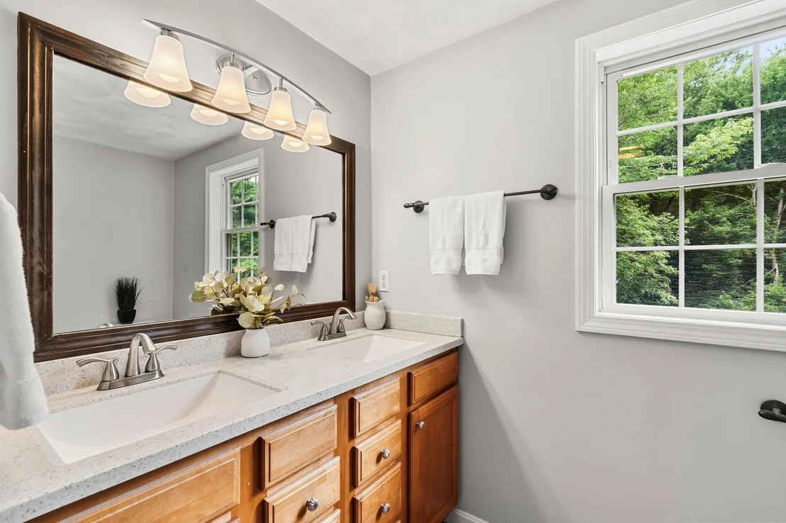Photo of 210 Jones Hill