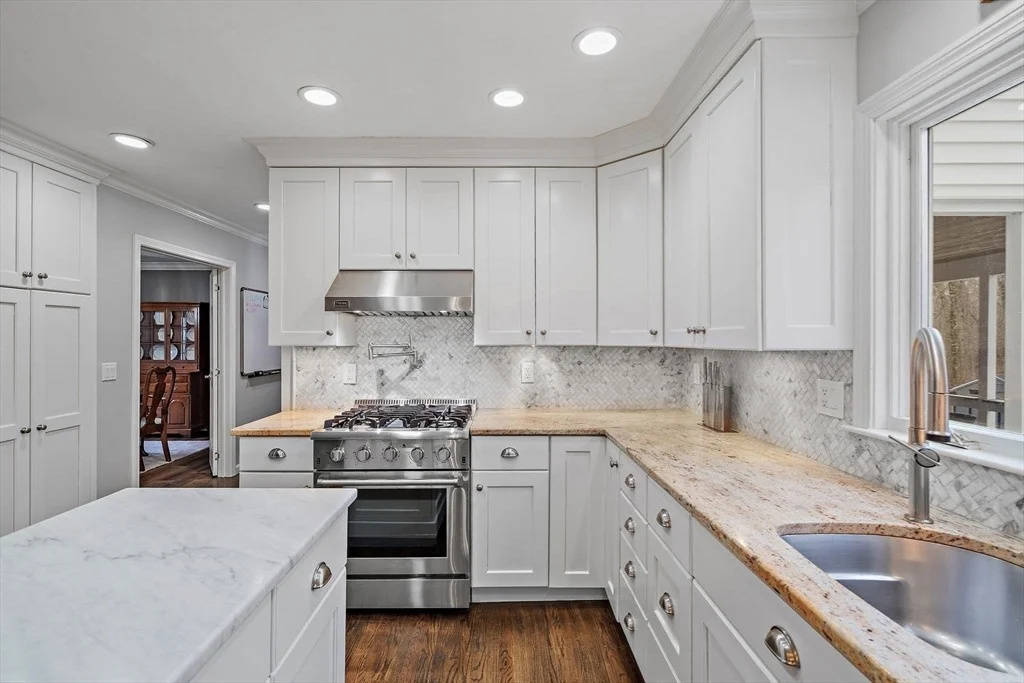 Photo of 25 Howe St