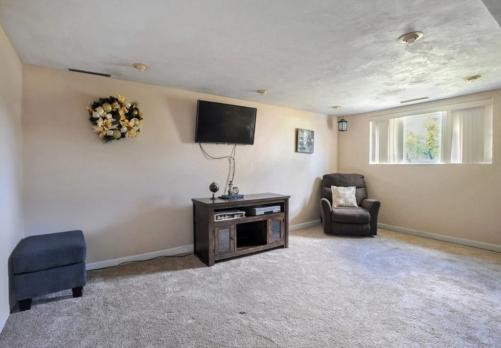 Photo of 43 Chandler Dr