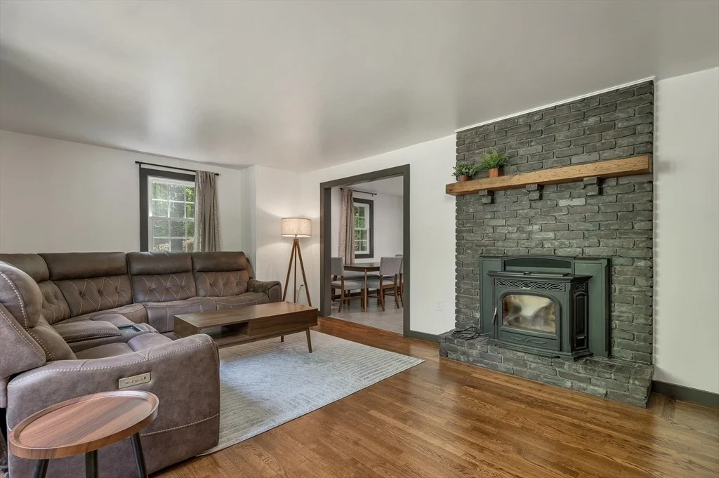 Photo of 20 Fox Den Road