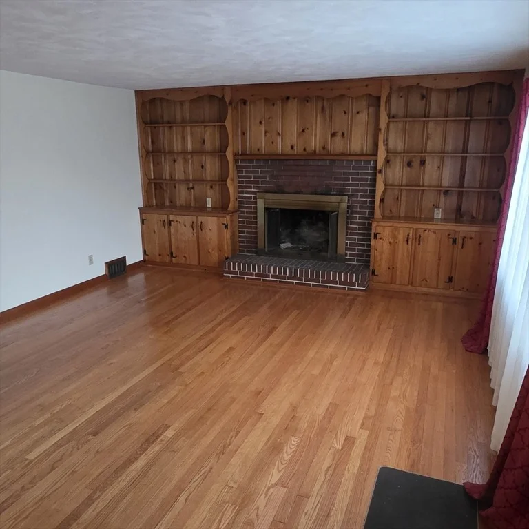 Photo of 30 Woodcrest Road