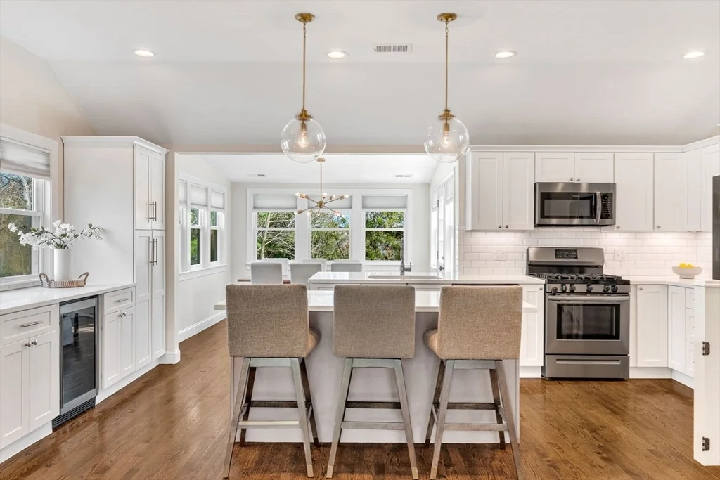 Photo of 72 Oakcrest Rd