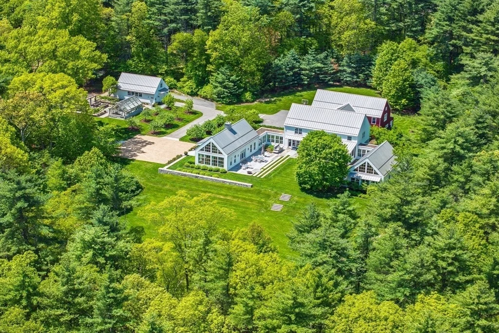 Photo of 163 Nagog Hill Rd