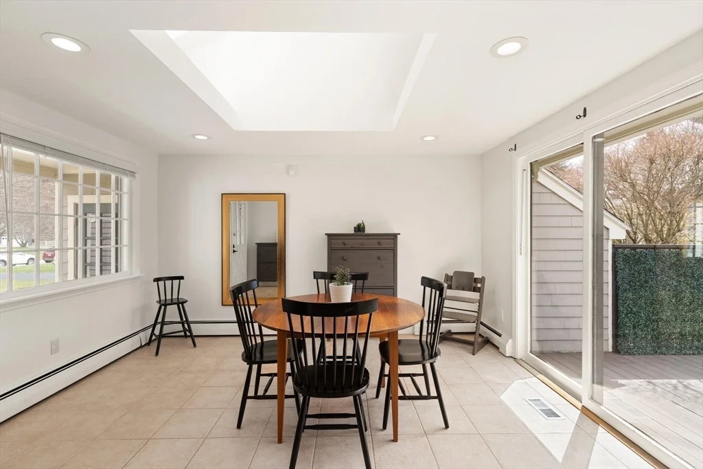 Photo of 9 Meadowview