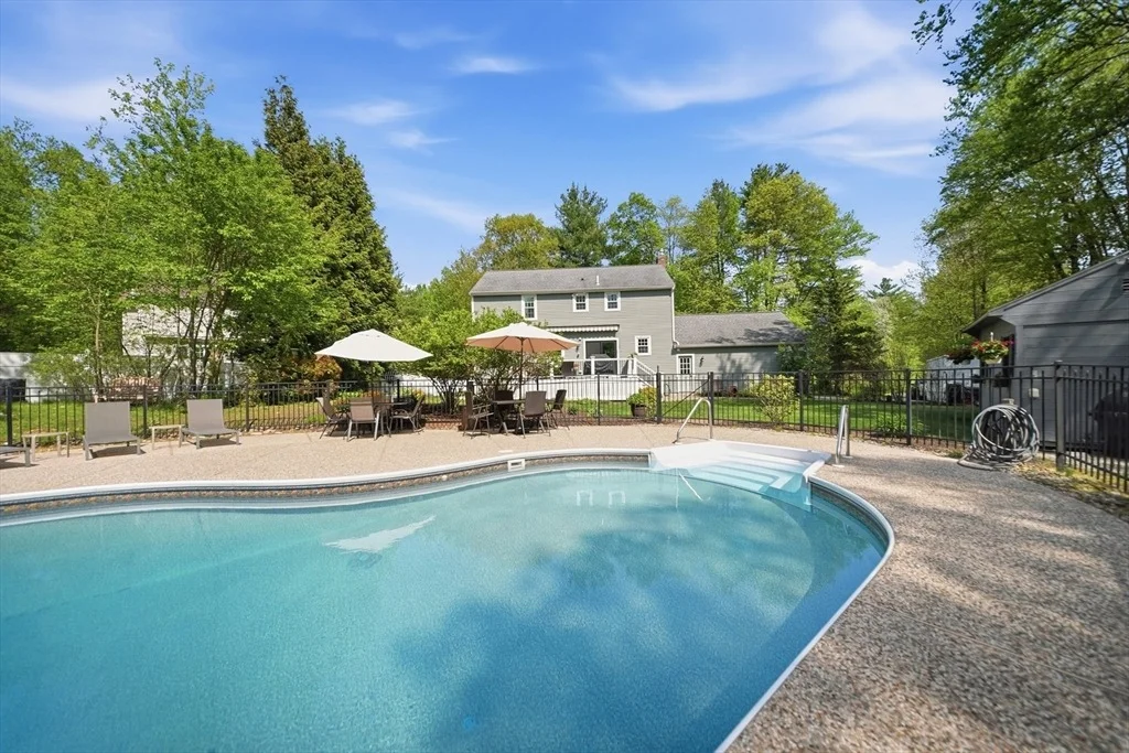 Photo of 16 Parsonage Hill Rd