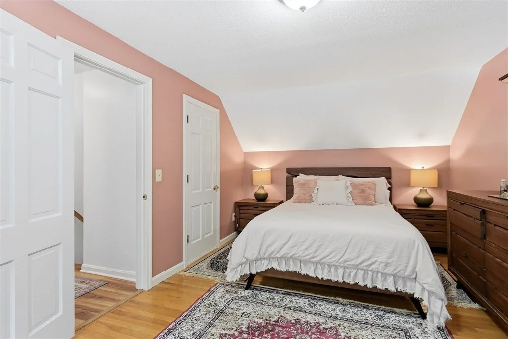 Photo of 64 Senator St