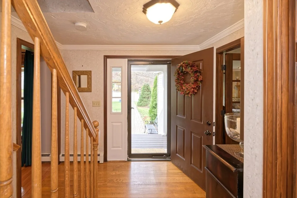 Photo of 6 Rainbow Dr