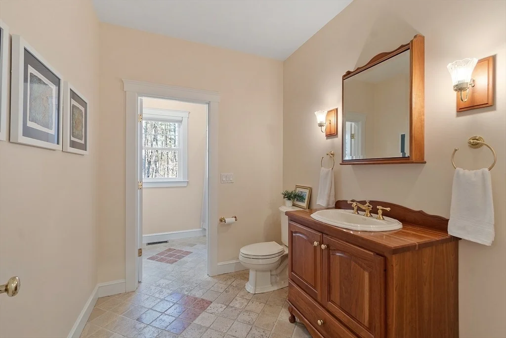 Photo of 80 Daniels Ln