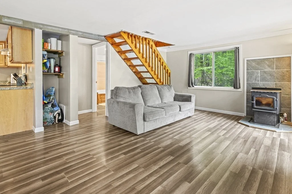 Photo of 91 Deer Bay Rd