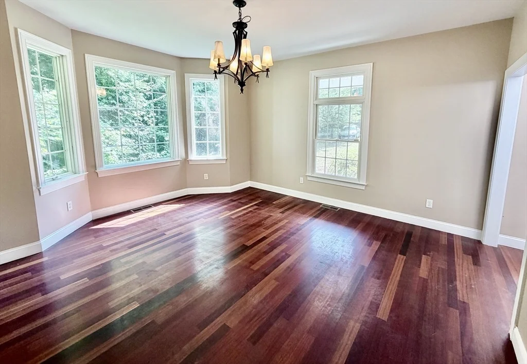 Photo of 41 Thresher Rd