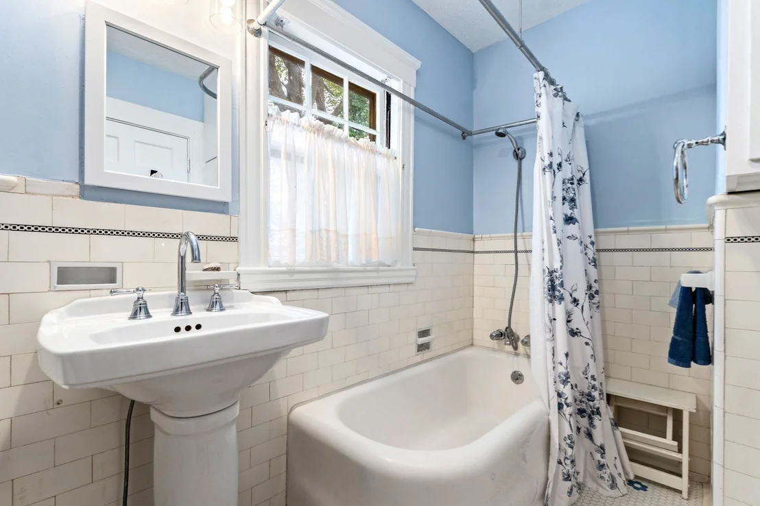 Photo of 28 Preston Beach Road