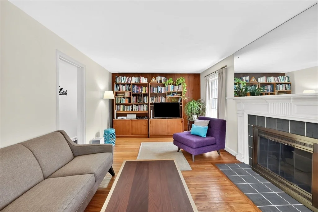 Photo of 121 Benz St