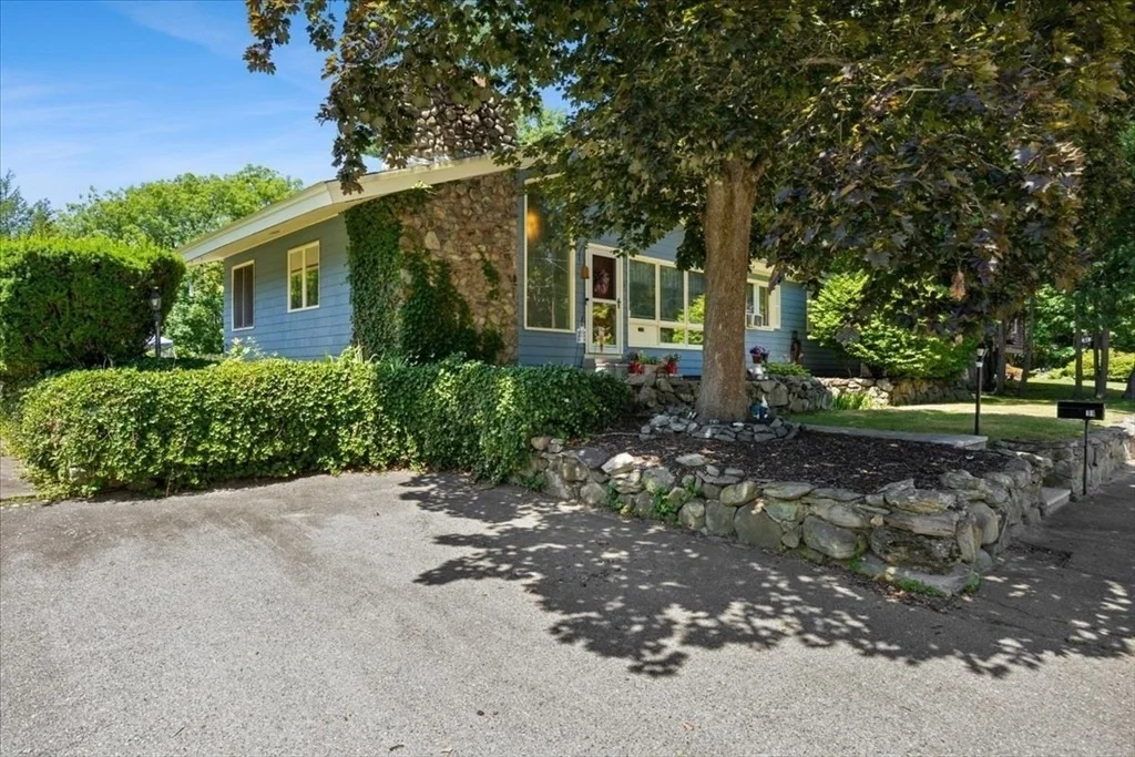 Photo of 11 Longview Rd
