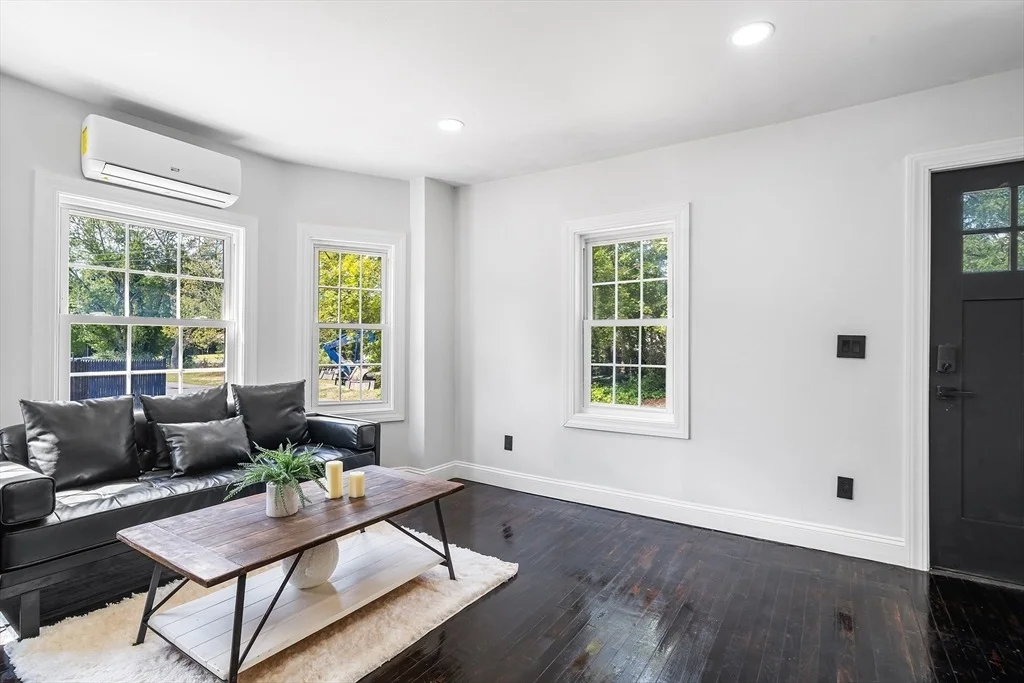 Photo of 87 Baker St