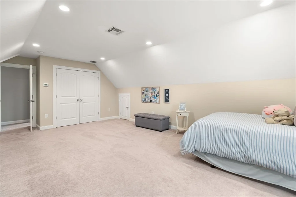 Photo of 31 Chickadee Way