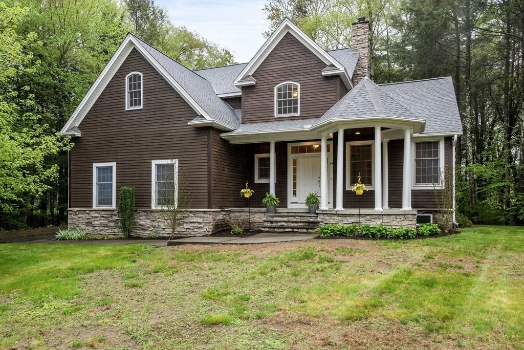 Photo of 44 Carillon Cir