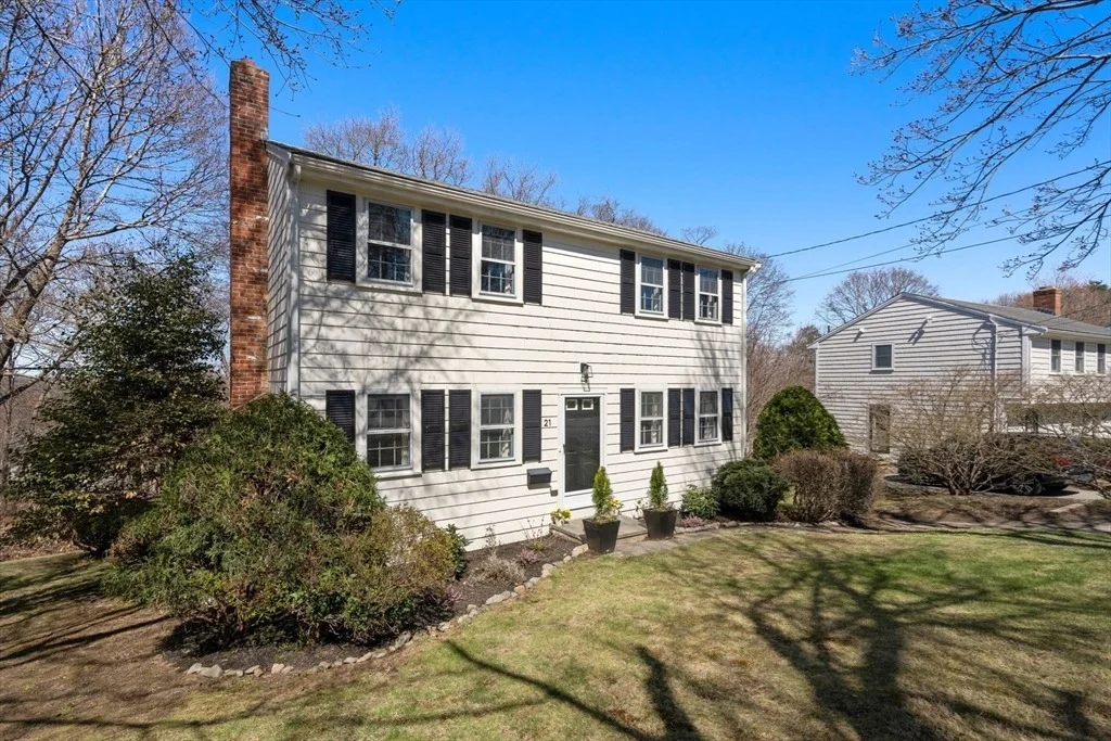 Photo of 21 Harborview Dr