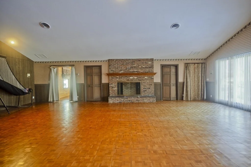 Photo of 119 Oakridge St.