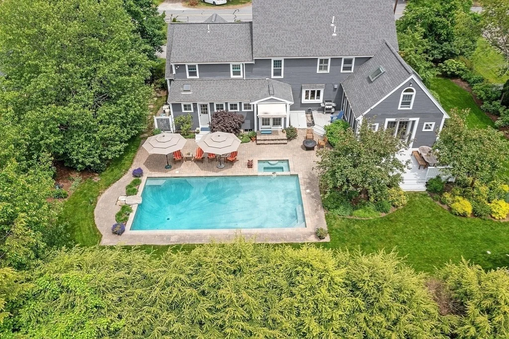 Photo of 166 Harrington Ave
