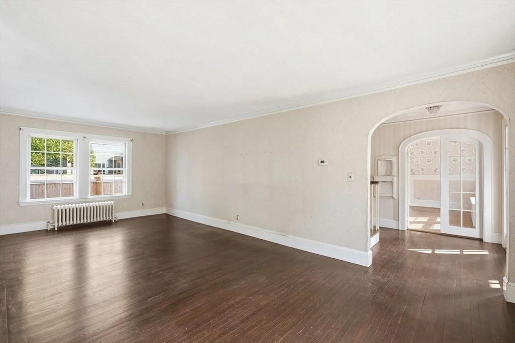 Photo of 7 Fales Rd