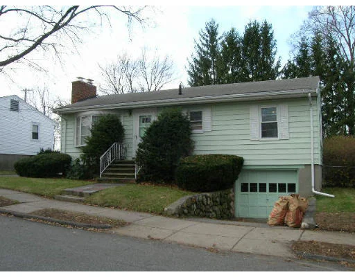 Photo of 105 Webster St