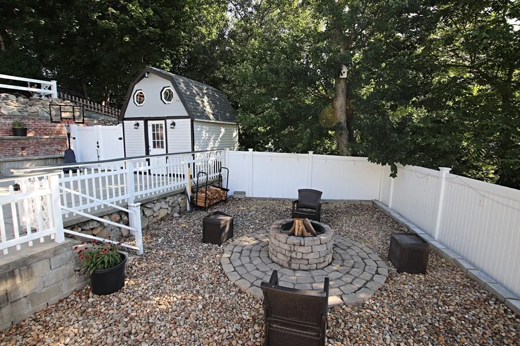Photo of 27 Overlea Avenue