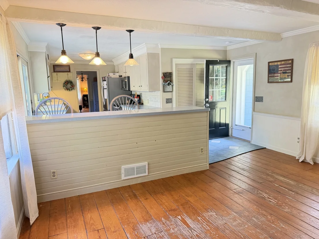 Photo of 81 Coventry Ln